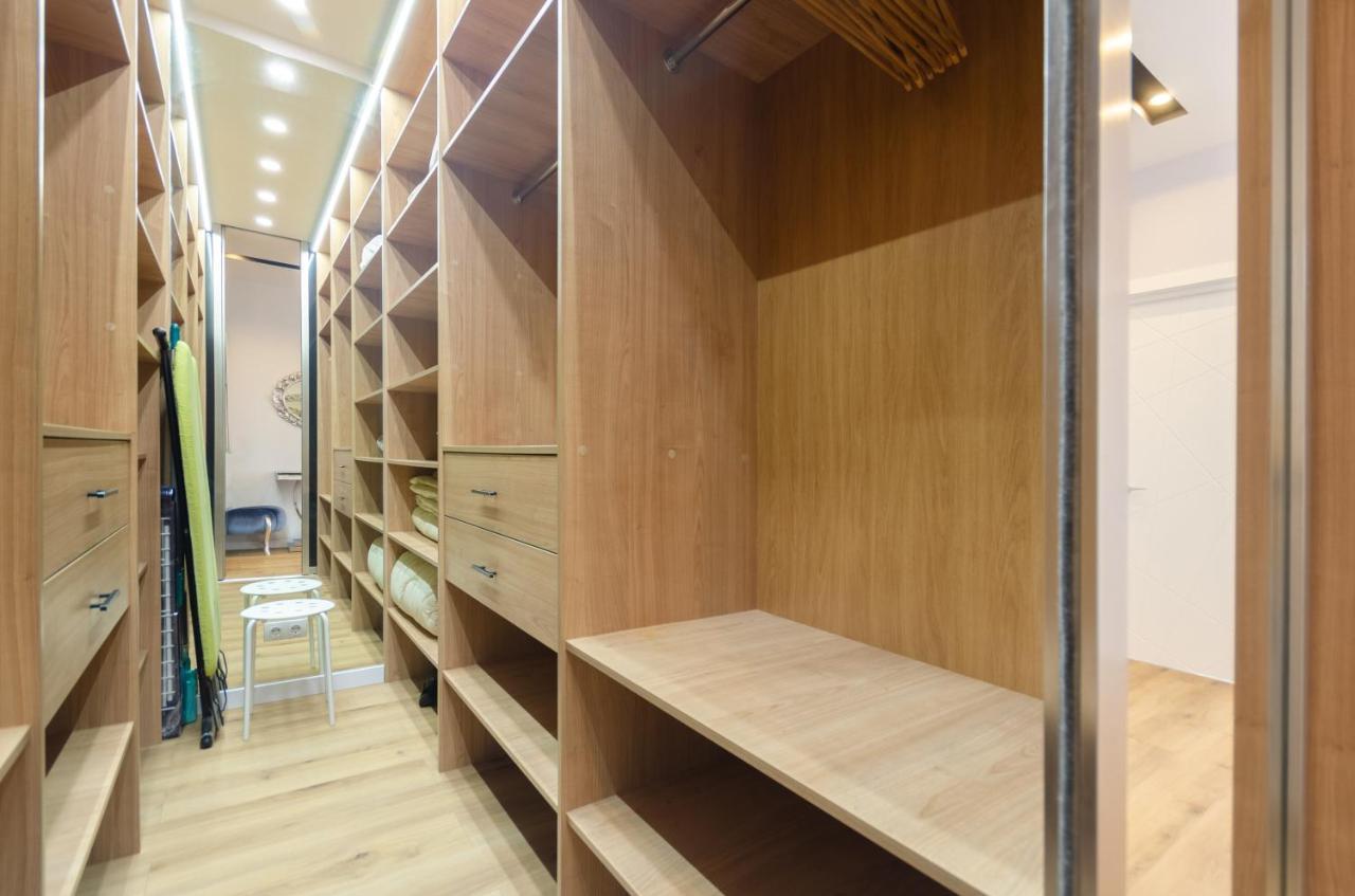 Petrovdom In Rc Tetris Hall เคียฟ ภายนอก รูปภาพ
